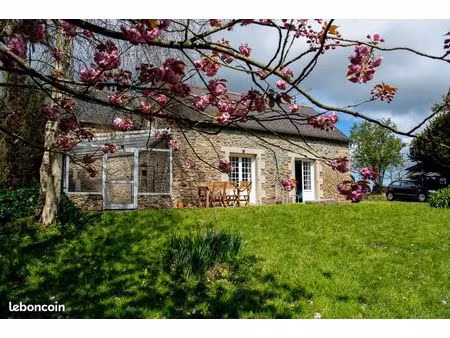 maison de charme meublée – 3 chambres – jardin de 1800 m² – piscine partagée – disponible 
