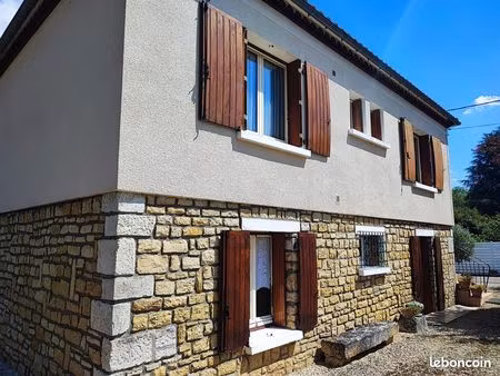 maison  accès au lot et très grande dépendance sur puy-l'evêque