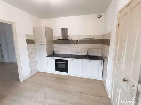 appartement f3 situé à longuyon  proximité centre-ville et à côté de la gare