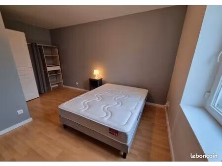 appartement meublé 2 pièces – proche caserne militaire – disponible au 1er septembre 2026