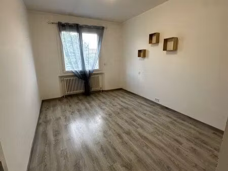 local professionnel 12 5m2