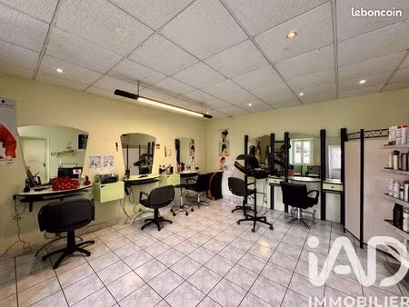 local 52 m² les ulmes