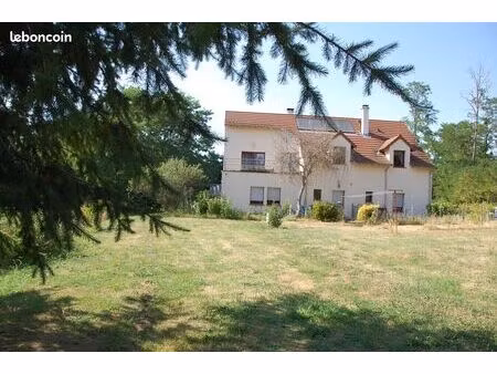 maison 7 pièces 235 m²