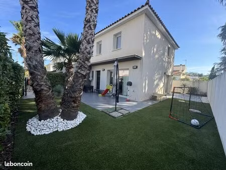 villa 5 pièces 110 m²