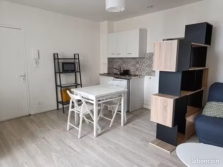 studio meuble proche esa
