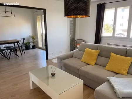 t3 traversant avec balcon