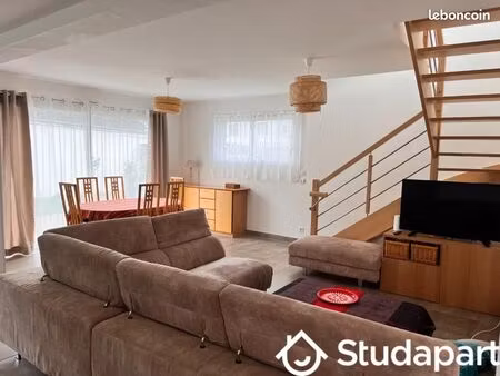 chambre 1 pièce 13 m²
