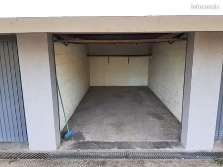 garage à louer