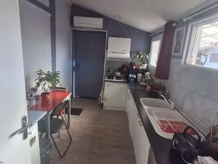 à louer à l année studio
