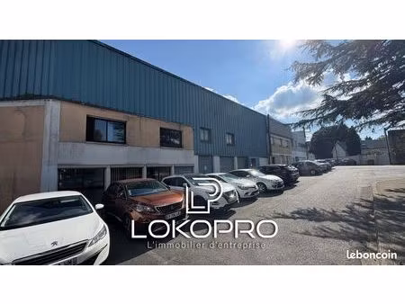 local 600 m² cholet