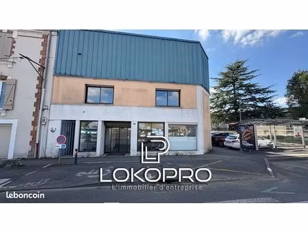 local 600 m² cholet