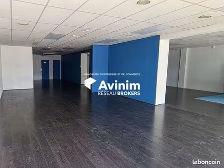 local commercial 250 m² lattes