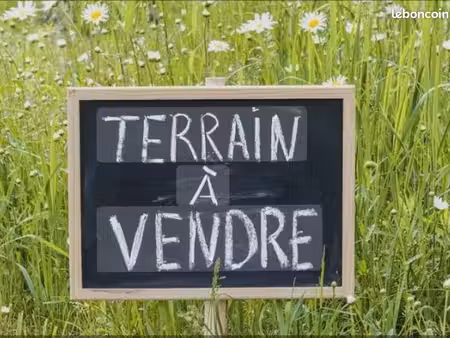 terrain à bâtir de 880 m² à moyeuvre-grande/ froidcul