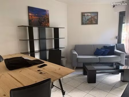 appt f3 55 m2 à vandoeuvre brabois 10' fac medecine immeuble et appt rénovés