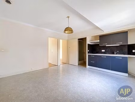 appartement 3 pièces 42 m²