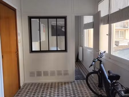 place de la comédie  bureau 20m2 à louer