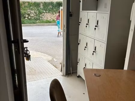 à louer bureau à poussan
