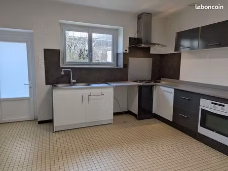 location maison 3 pièces mauges sur loire - beausse 83 m²