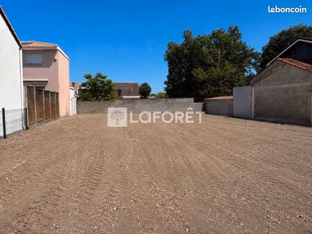 terrain 4 pièces 60 m²