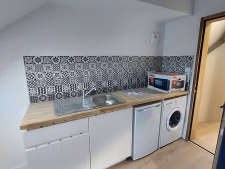 sans frais d’agence t2 meublé 43 m2 refait à neuf à 50 m de la place travot