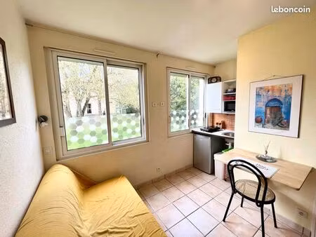 studio meublé