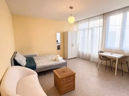 location studio meublé 26 m2 les ponts-de-cé