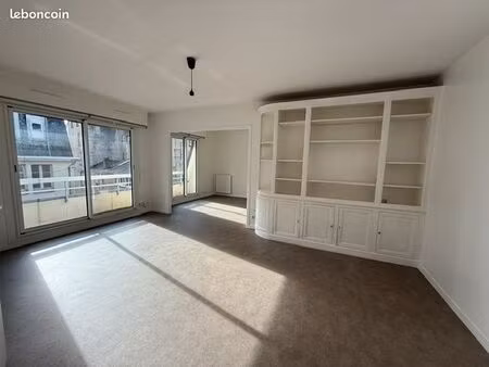 nantes canclaux  rue guichen  appartement t4 81 m2 loggias parkings