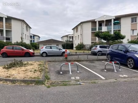 place de parking à louer