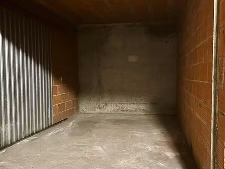garage fermé en sous-sol