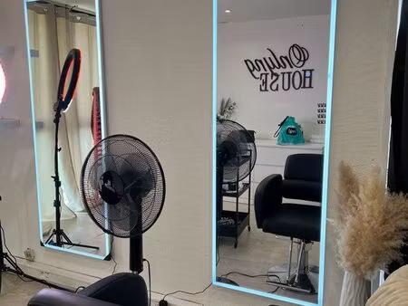 place à louer dans un local commercial