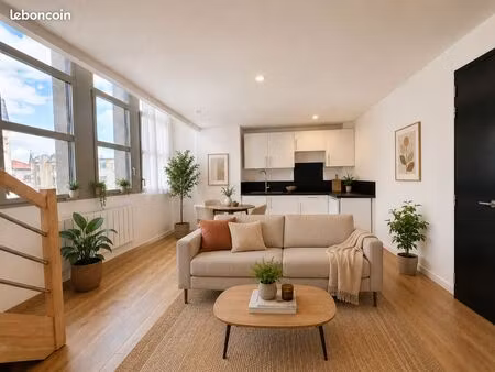 t2 en duplex place royale