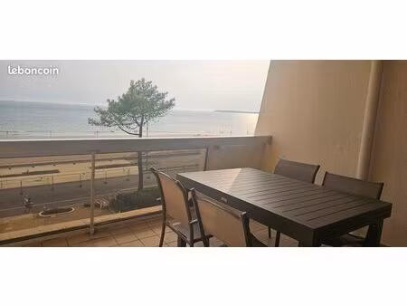 t2 vue mer et grande terrasse au 3ème étage
