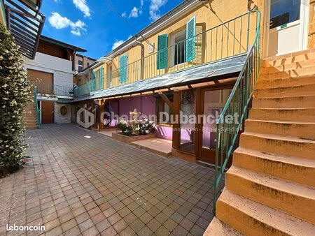 studio 1 pièce 27 m²