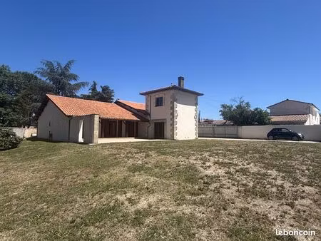 propriété 7 pièces 230 m²