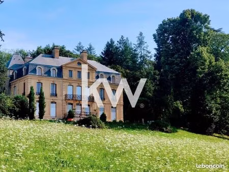 château 13 pièces 673 m²