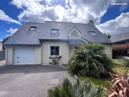 maison familiale sans travaux – piscine chauffée – jardin paysager – malville centre