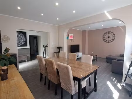 maison 6 pièces 121 m²
