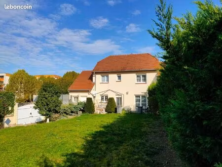 maison 4 pièces 125 m²