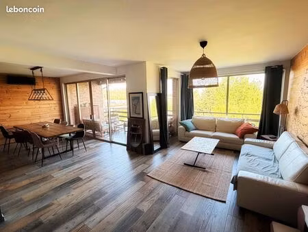 magnifique duplex totalement rénové dans quartier calme à valenciennes