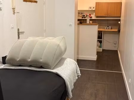 local de 22 m2 à tourcoing  secteur mairie