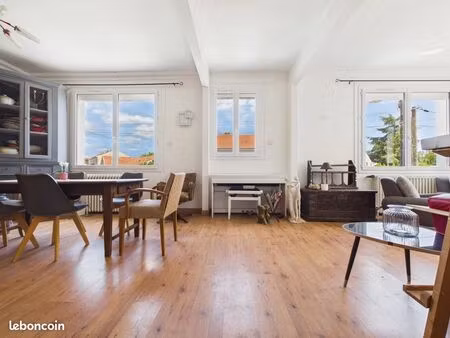 maison 6 pièces 136 m²