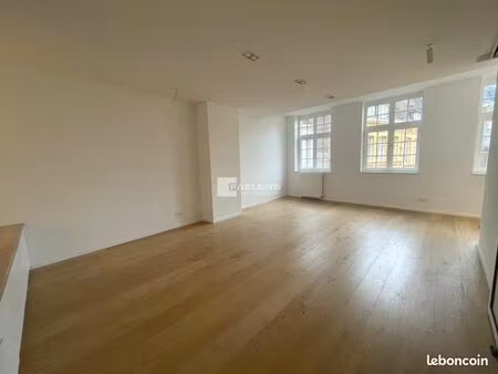bureaux 259 m²