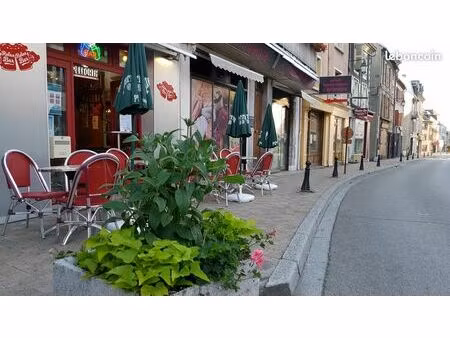 bar restaurant