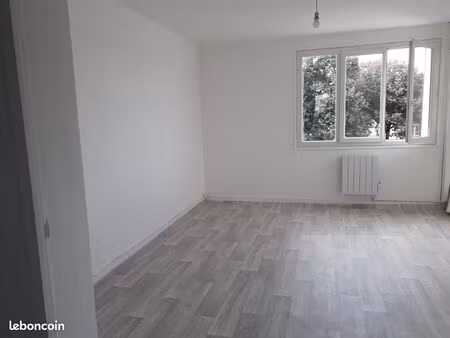 f4 avenue de paris