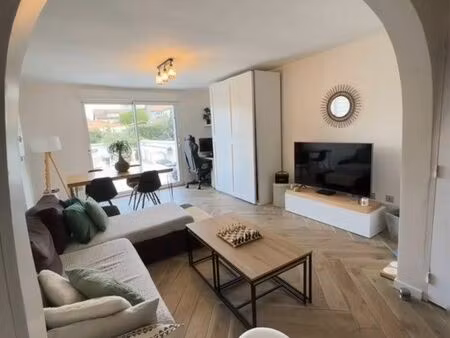 appartement meublé terrasse et garage