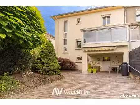 maison 5 pièces 159 m²