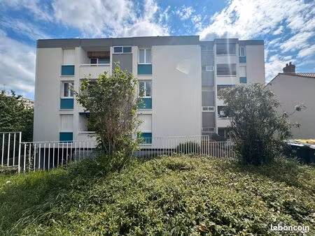 a vendre montjuzet