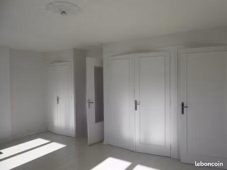 appartement t3 - 67 m² - plein centre