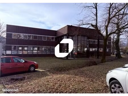 bureau 186 m²