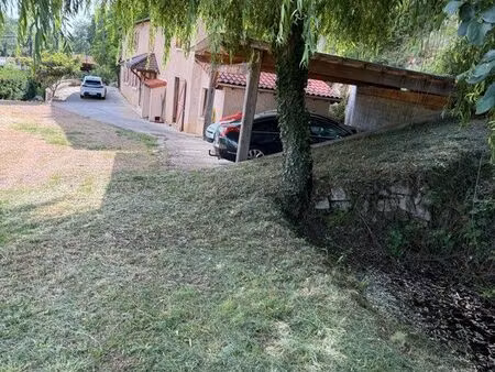 grande maison avec terrain et dépendances à 4 mns de charlieu